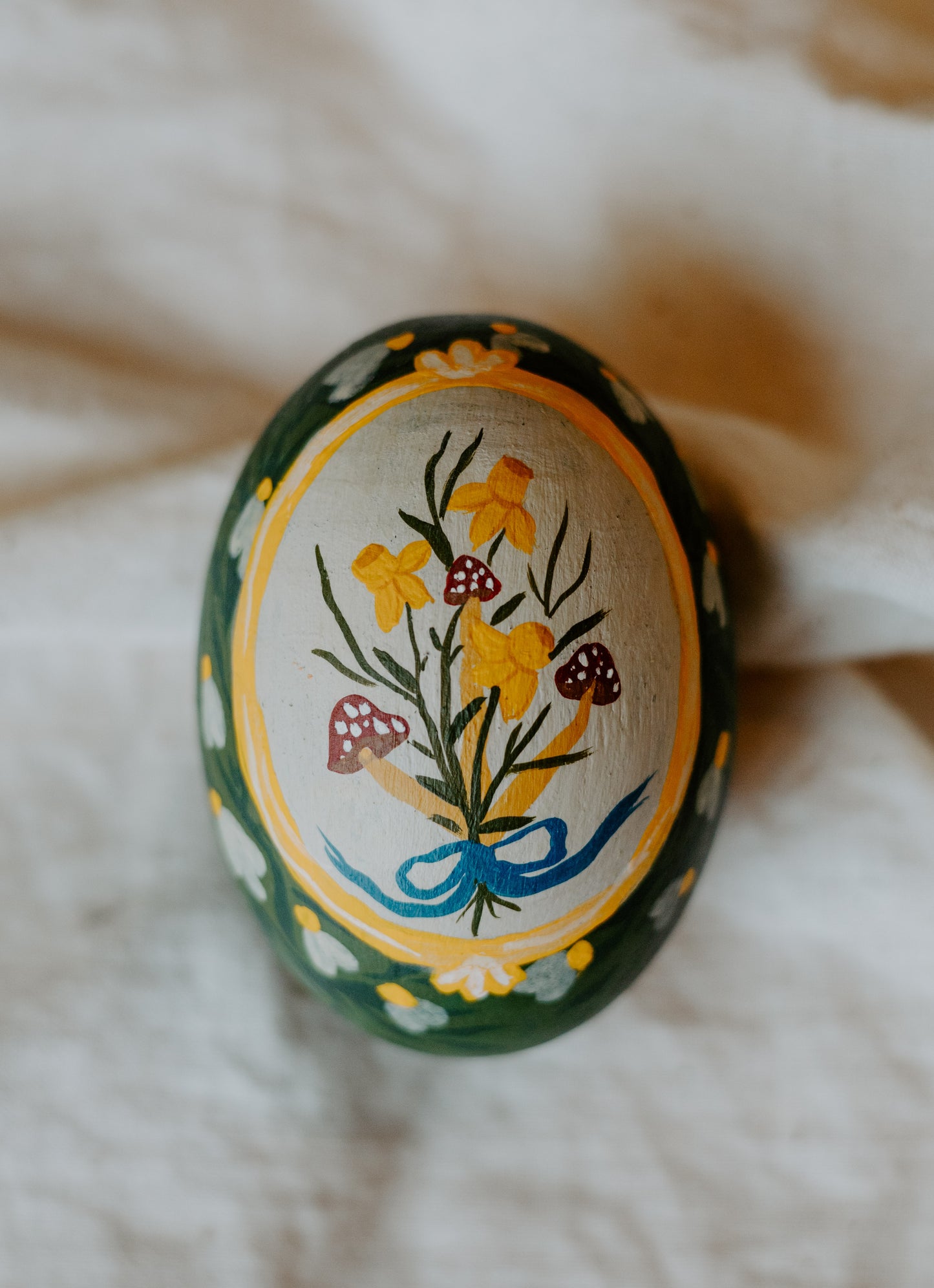 Heirloom Painted Egg- On the Farm