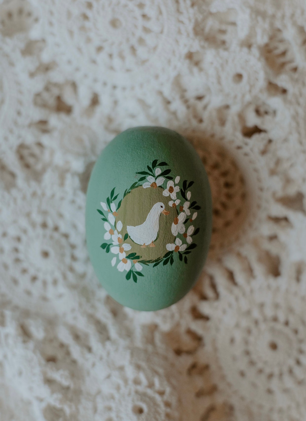 Heirloom Painted Egg- Daisy