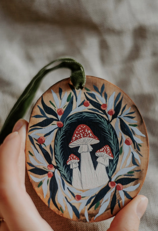 Heirloom Ornament- No. 24
