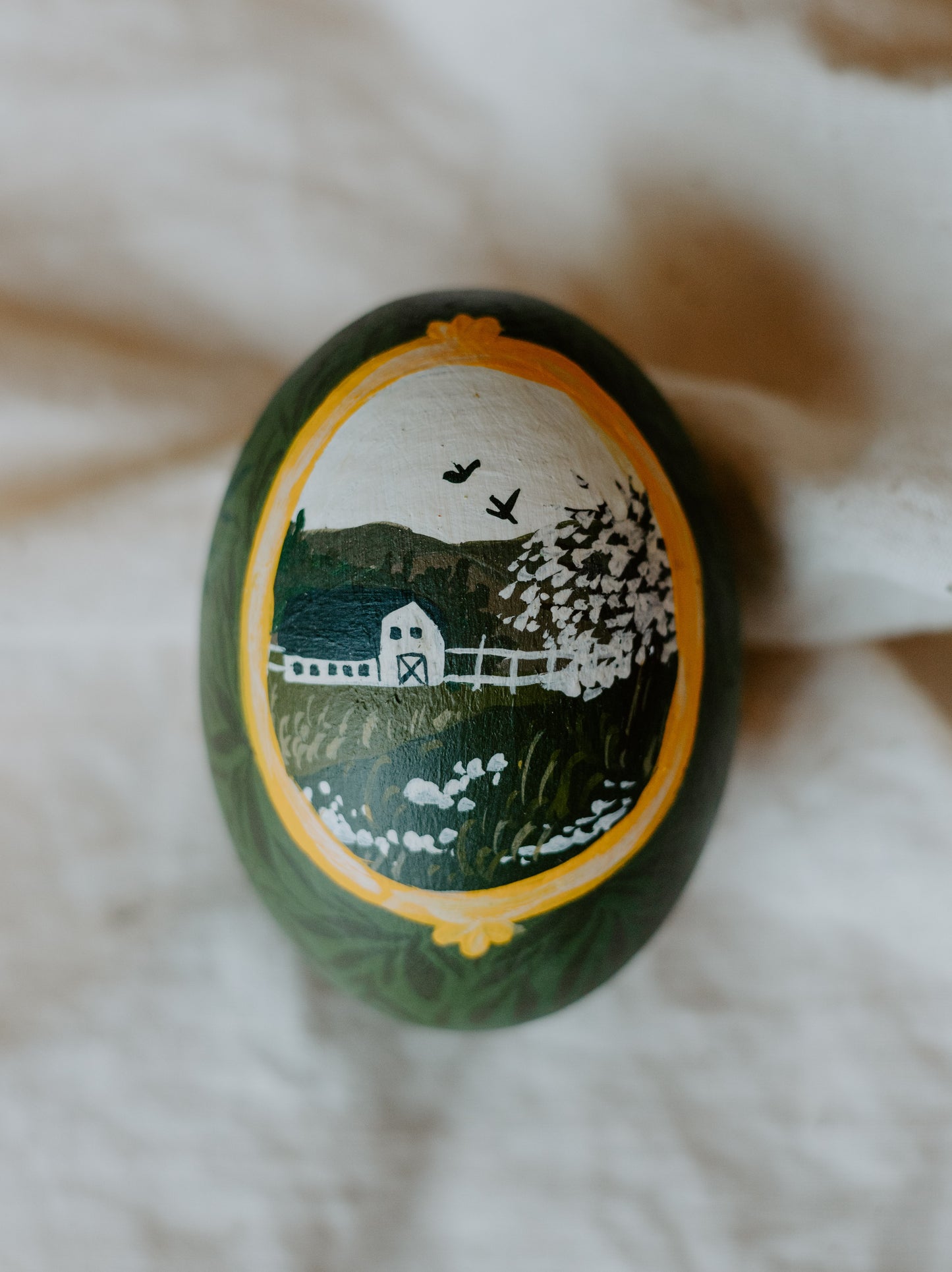 Heirloom Painted Egg- On the Farm